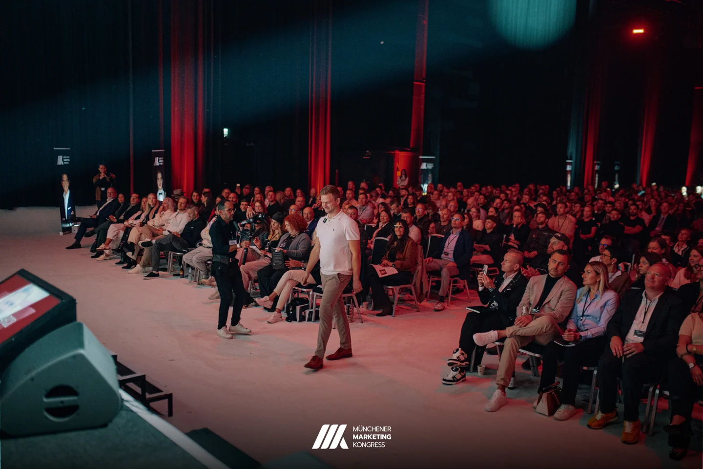 Marco Heer im direkten Austausch mit dem Publikum beim Münchener Marketing Kongress